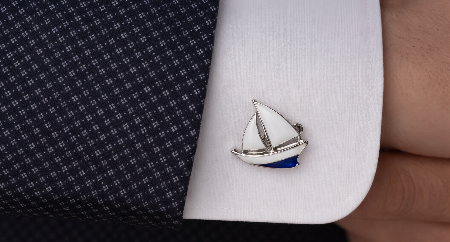 What Are Cufflinks? And How To Style Them